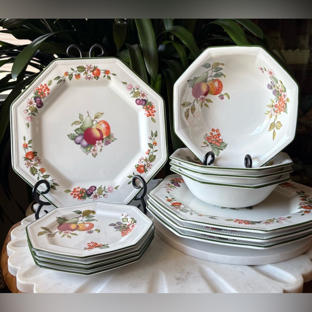 Vintage 12 Piece Johnson Bros Fresh Fruit Dish Set - Bowls, Dinner + Side Plates